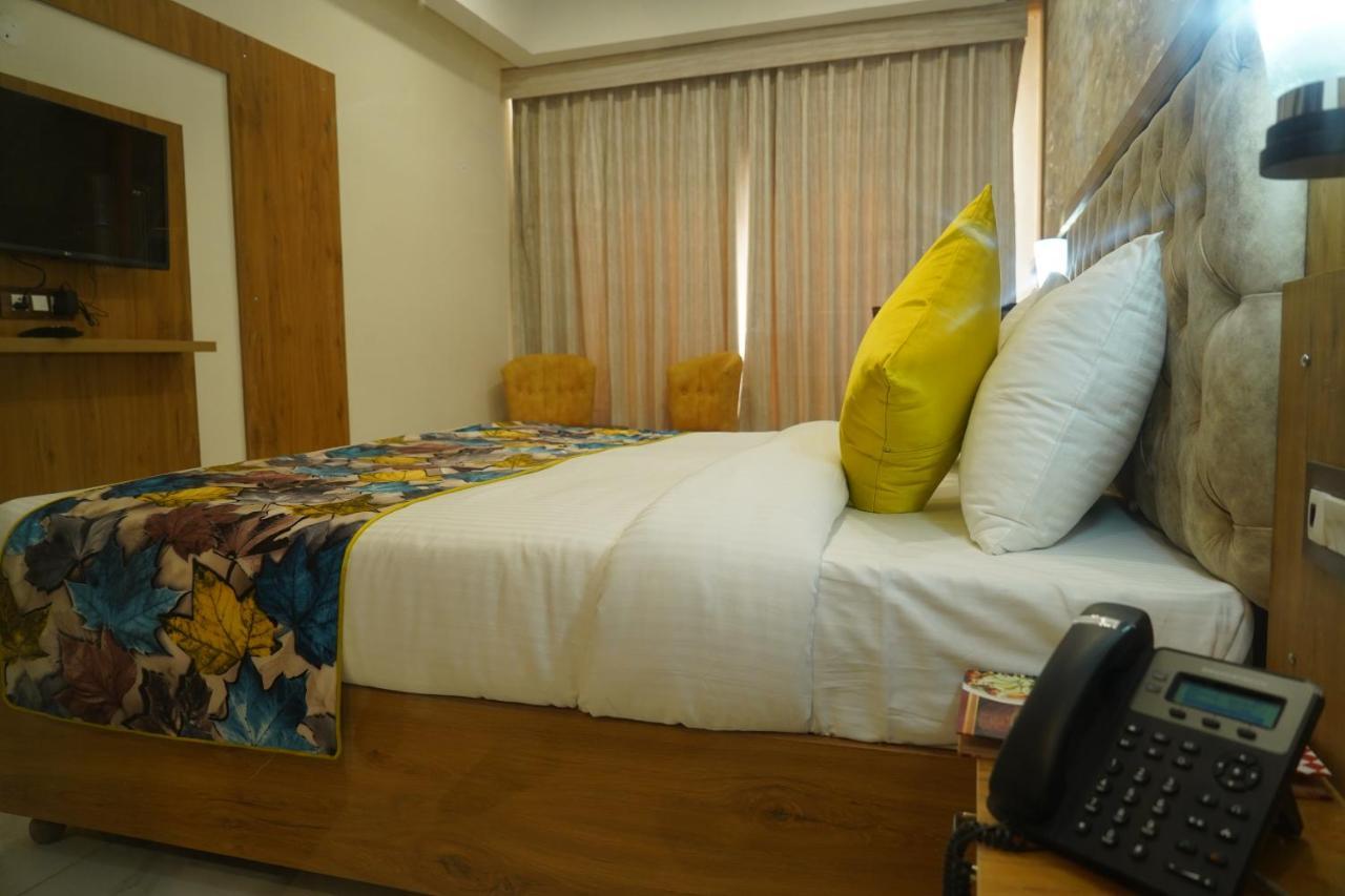 Hotel Shanti Sagar Kharar Dış mekan fotoğraf