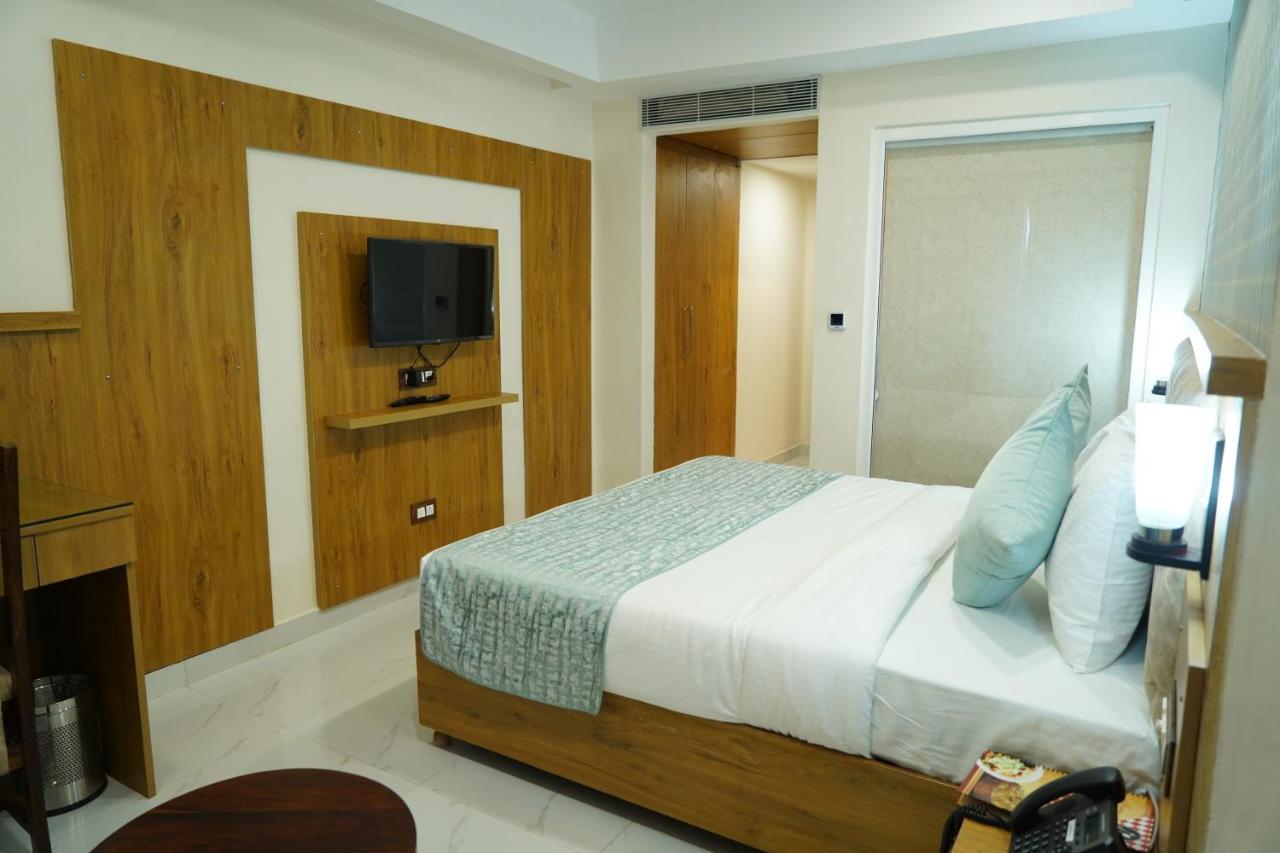 Hotel Shanti Sagar Kharar Dış mekan fotoğraf